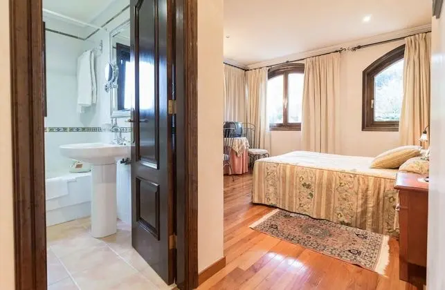 Tek Büyük Yataklı Oda, 1 Çift Kişilik Yatak