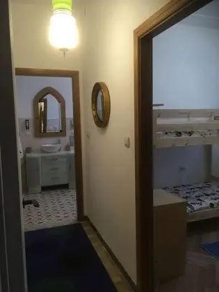 Family Oda, Kısmi Deniz Manzaralı