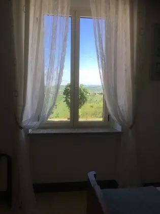 Family Oda, Kısmi Deniz Manzaralı