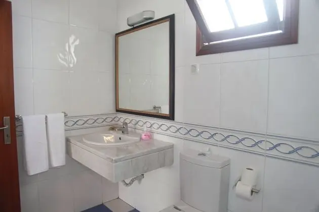 İki Ayrı Yataklı Oda, Dağ Manzaralı