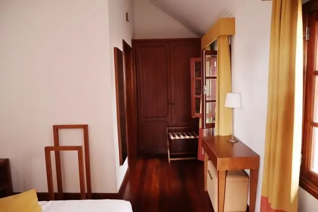 Tek Büyük veya İki Ayrı Yataklı Oda, Bahçe Manzaralı