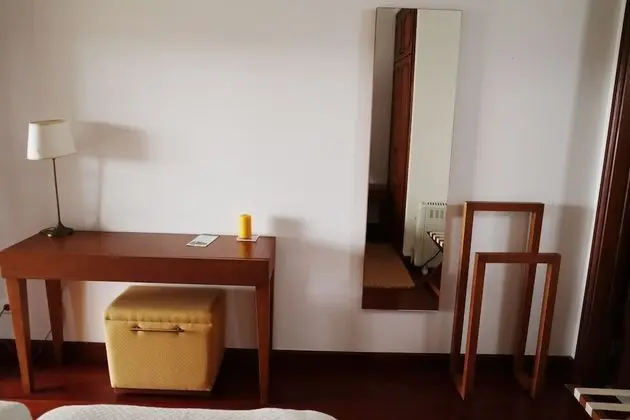 Tek Büyük veya İki Ayrı Yataklı Oda, Bahçe Manzaralı