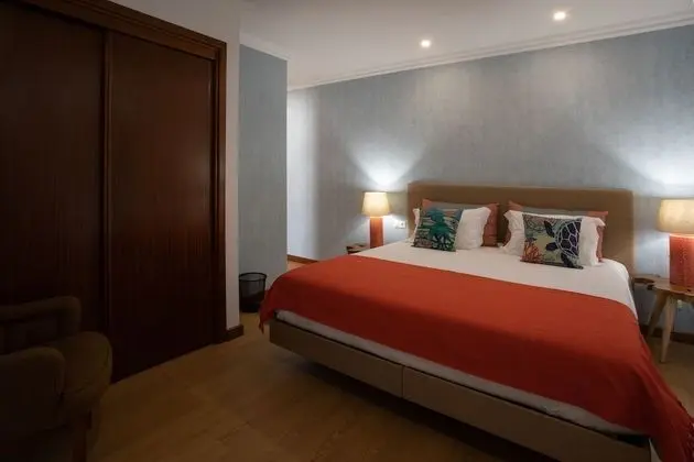 Basic Tek Büyük veya İki Ayrı Yataklı Oda, Banyolu/Duşlu