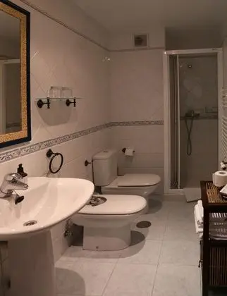 Tek Büyük veya İki Ayrı Yataklı Oda, Vadi Manzaralı