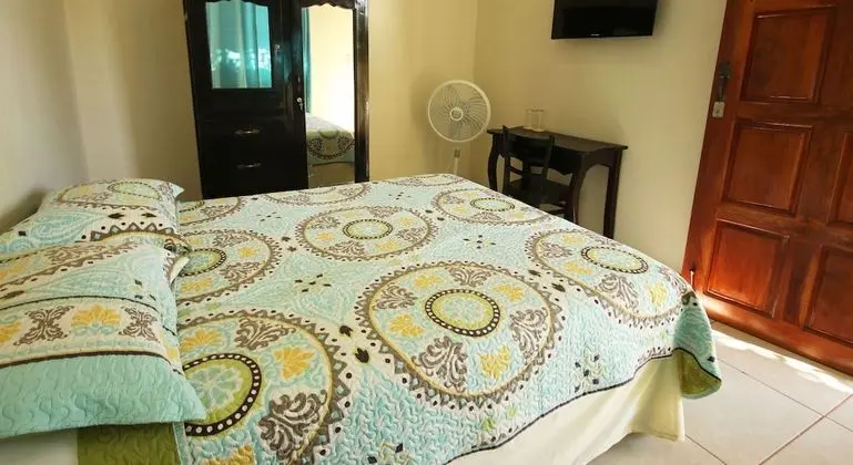 Comfort Tek Büyük Yataklı Oda ( A/C)
