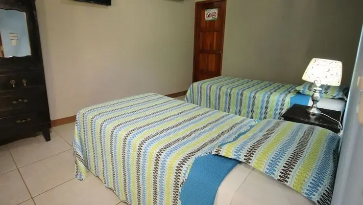 Habitacion Triple Confort (A/C)