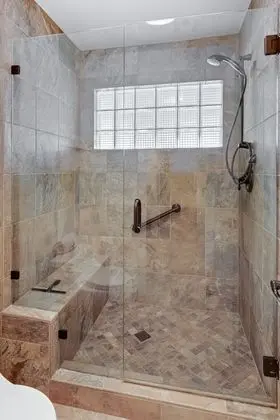Ev, Birden Çok Yatak, Havuz Kullanımı, Dağ Manzaralı
