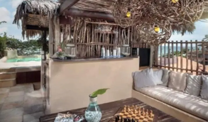 Büyük Yataklı Tek Kişilik Oda