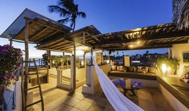 Büyük Yataklı Tek Kişilik Oda