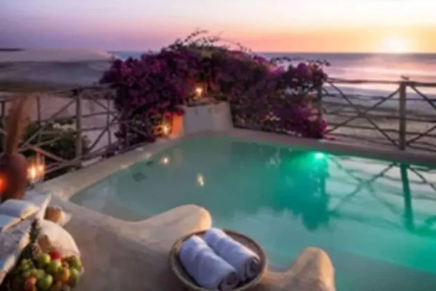 Büyük Yataklı Tek Kişilik Oda