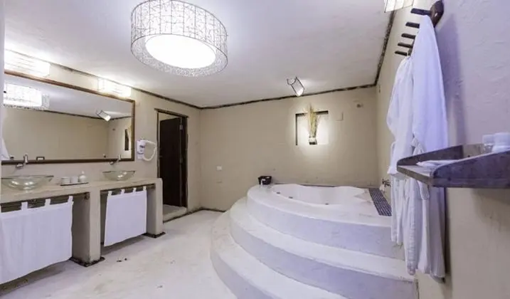 Büyük Yataklı Tek Kişilik Oda, Jakuzi, Okyanus Manzaralı