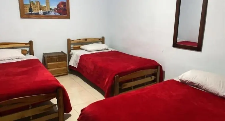 Üç Kişilik Oda