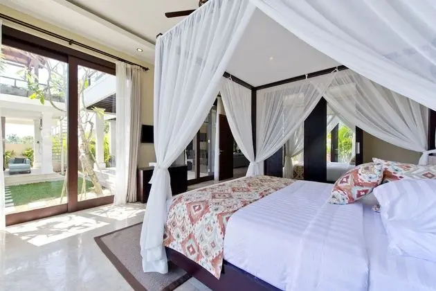Villa, Havuz Manzaralı