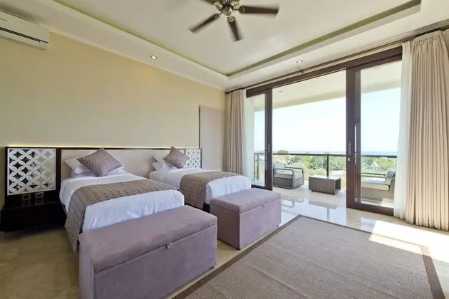Villa, Havuz Manzaralı