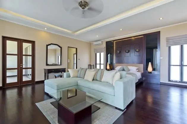 Villa, Havuz Manzaralı