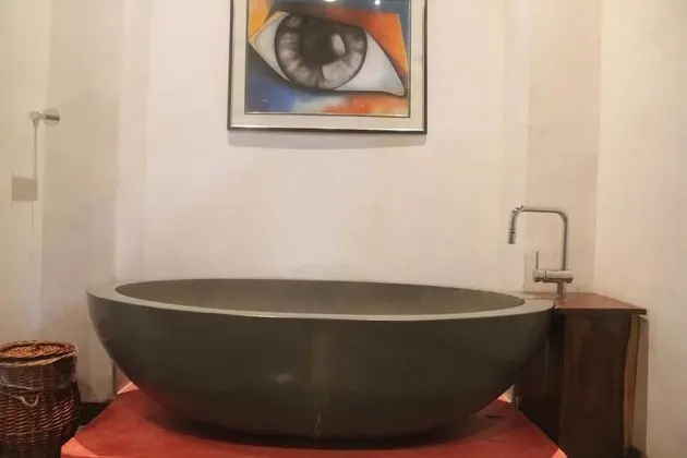 Deluxe Tek Büyük Yataklı Oda, 1 Yatak Odası, Havuz Manzaralı, Havuz Kenarı