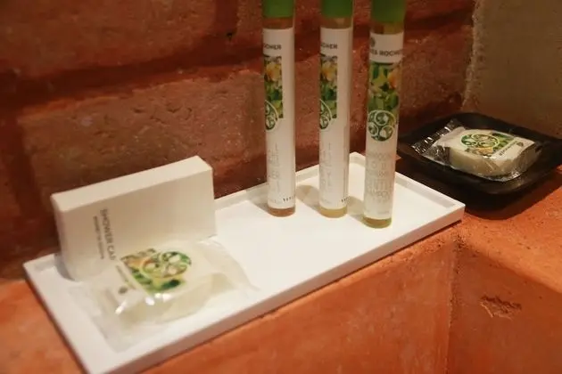 Deluxe Tek Büyük Yataklı Oda, 1 Yatak Odası, Havuz Manzaralı, Havuz Kenarı