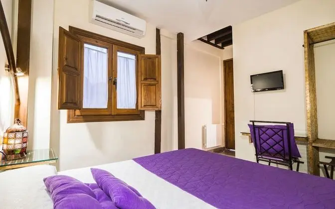 Basic Tek Büyük Yataklı Oda (Interior)