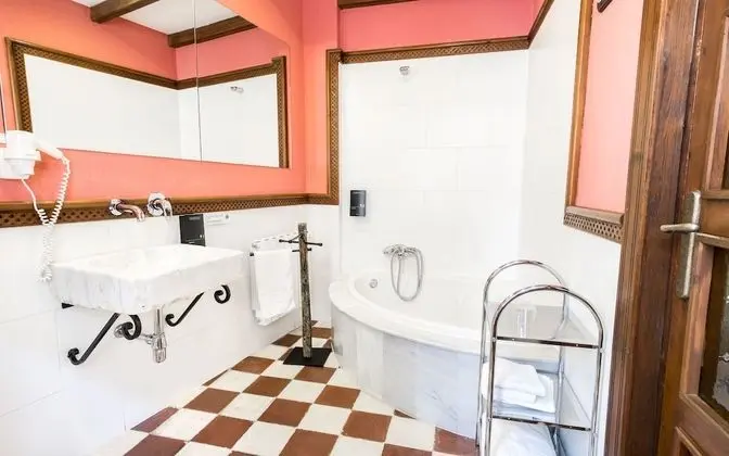 Superior Tek Büyük Yataklı Oda