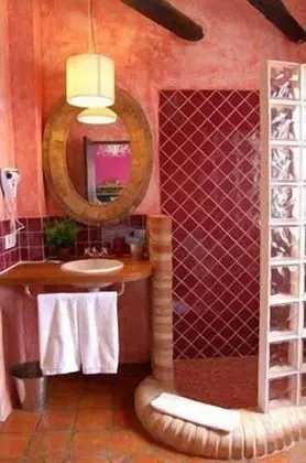 Büyük Yataklı Tek Kişilik Oda (1 adult)