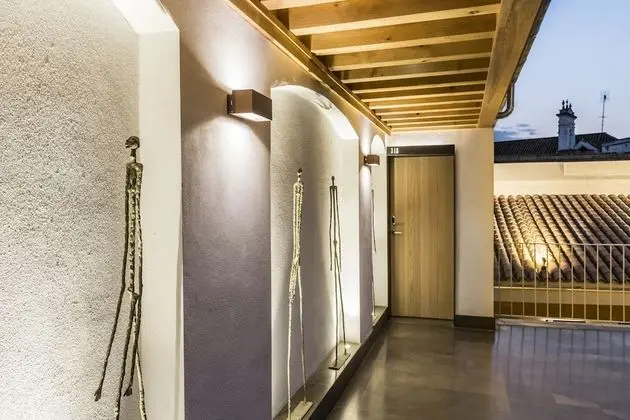Standard Tek Büyük veya İki Ayrı Yataklı Oda, Avlu