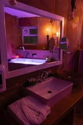 Royal Fort View Room