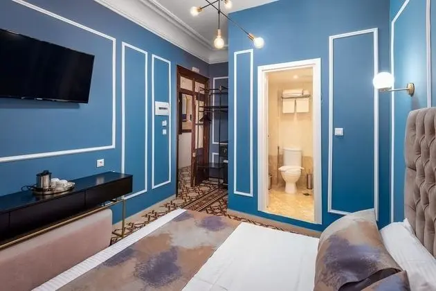 Tek Büyük veya İki Ayrı Yataklı Oda