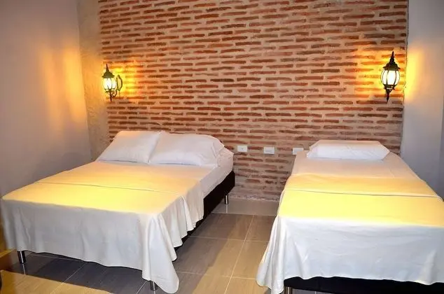 Üç Kişilik Oda