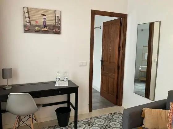 Deluxe Tek Büyük Yataklı Oda, Banyolu/Duşlu, Avlu Manzaralı (Azafran)