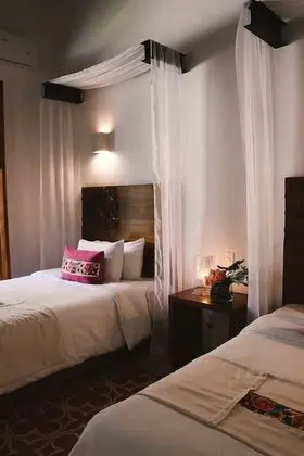 Deluxe Dört Kişilik Oda, Bahçe Manzaralı