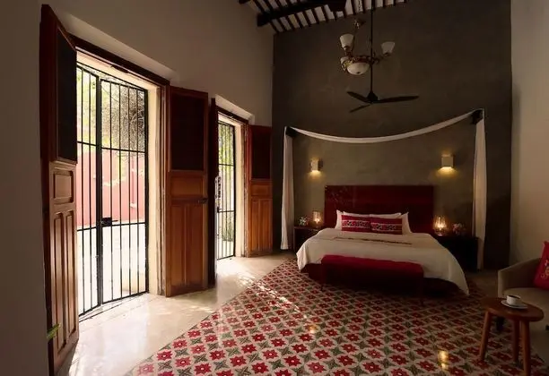Master Suite with swimming pool