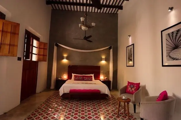 Master Suite with swimming pool