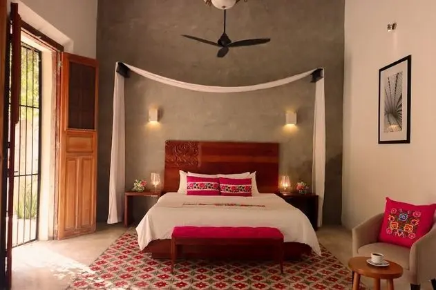 Master Suite with swimming pool