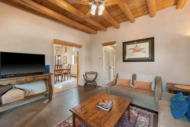Ev (Casa de Lorenzo - Spacious Yard with )