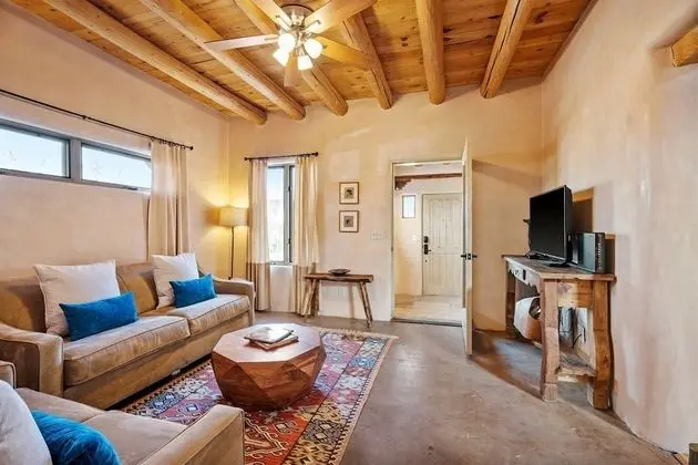 Ev (Casa de Lorenzo - Spacious Yard with )