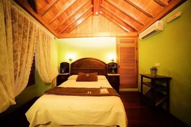 Standard Tek Büyük veya İki Ayrı Yataklı Oda