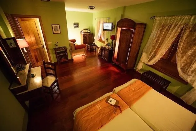 Standard Tek Büyük veya İki Ayrı Yataklı Oda