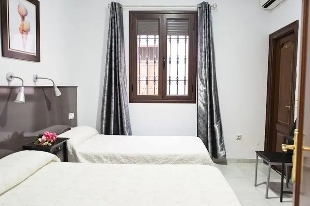 Tek Büyük veya İki Ayrı Yataklı Oda, Özel Banyo