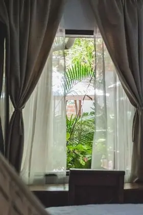 Deluxe Oda, 1 En Büyük (King) Boy Yatak, Banyolu/Duşlu, Bahçe Manzaralı