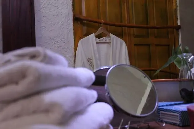 Deluxe Oda, 1 En Büyük (King) Boy Yatak, Banyolu/Duşlu, Bahçe Manzaralı