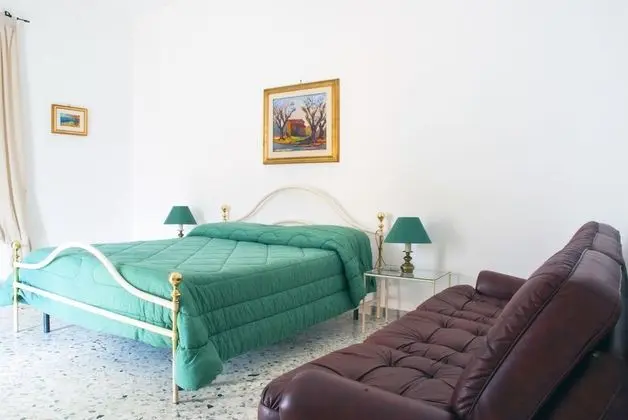 Tek Büyük veya İki Ayrı Yataklı Oda, Ortak Banyo (external)