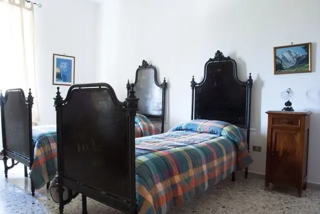 Tek Büyük veya İki Ayrı Yataklı Oda, Ortak Banyo (external)