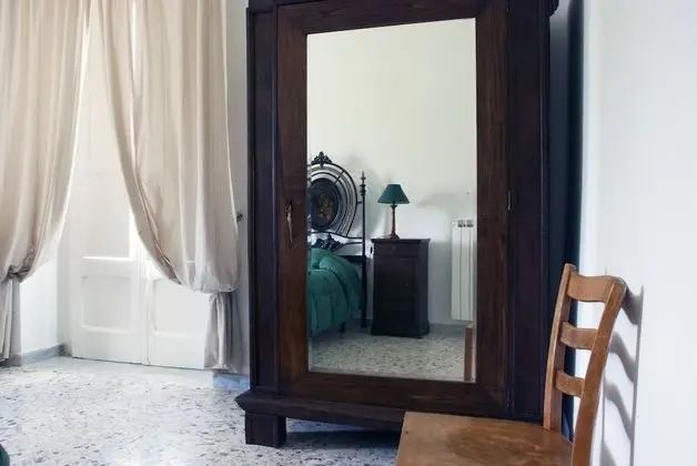 Tek Büyük veya İki Ayrı Yataklı Oda, Ortak Banyo (external)