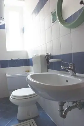 Tek Büyük veya İki Ayrı Yataklı Oda, Ortak Banyo (external)
