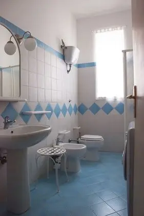 Tek Büyük veya İki Ayrı Yataklı Oda, Ortak Banyo (external)