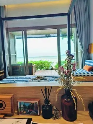 Odada yemek servisi