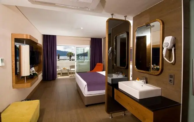 https://images.etstur.com/files/images/hotelImages/TR/54129/l/Casa-De-Maris-Spa-Resort-Oda-363409.jpg