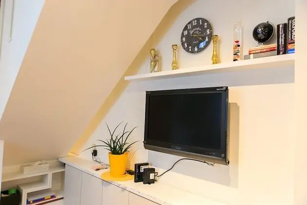 Oda, 3 Yatak Odası (2A)