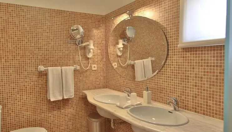 Deluxe Stüdyo Süit