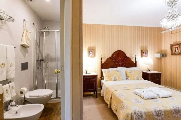 Standard Tek Büyük veya İki Ayrı Yataklı Oda